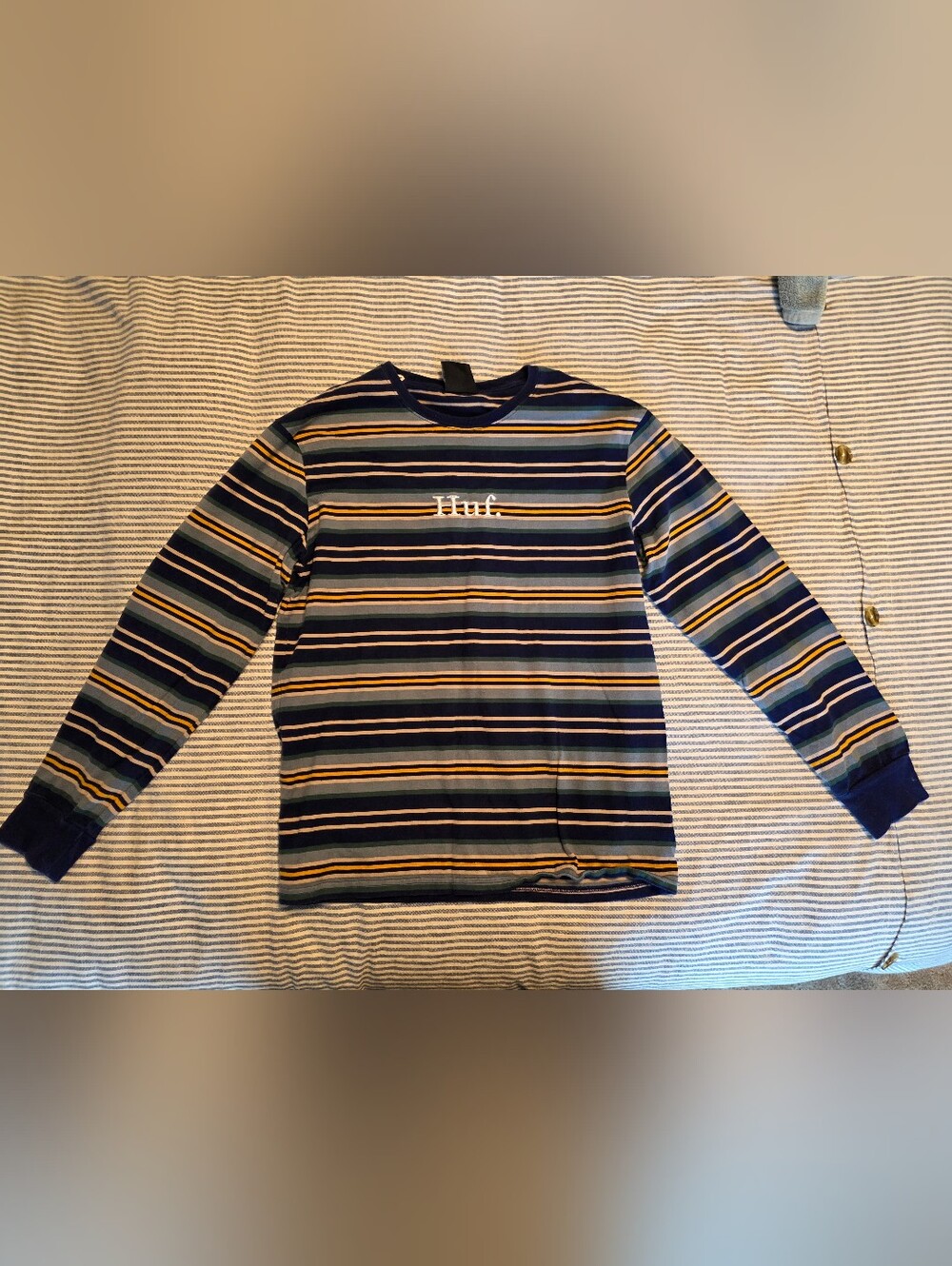 HUF Worldwide Long Sleeve Striped T-Shirt Men's Size Medium Embroidered Logo EUC